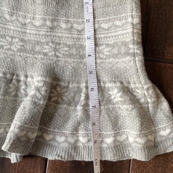 5/$25 Girls Joe Fresh Sweater skirt 2-4yrs - Picture 3 of 3